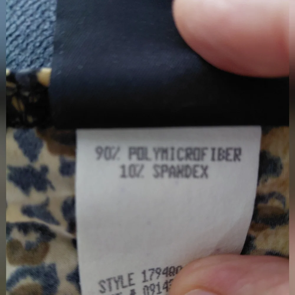 J. K. L. A. Animal Print Sleeveless Blouse - Picture 4 of 5